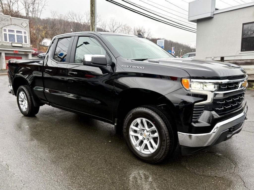 used 2025 Chevrolet Silverado 1500 car, priced at $43,995