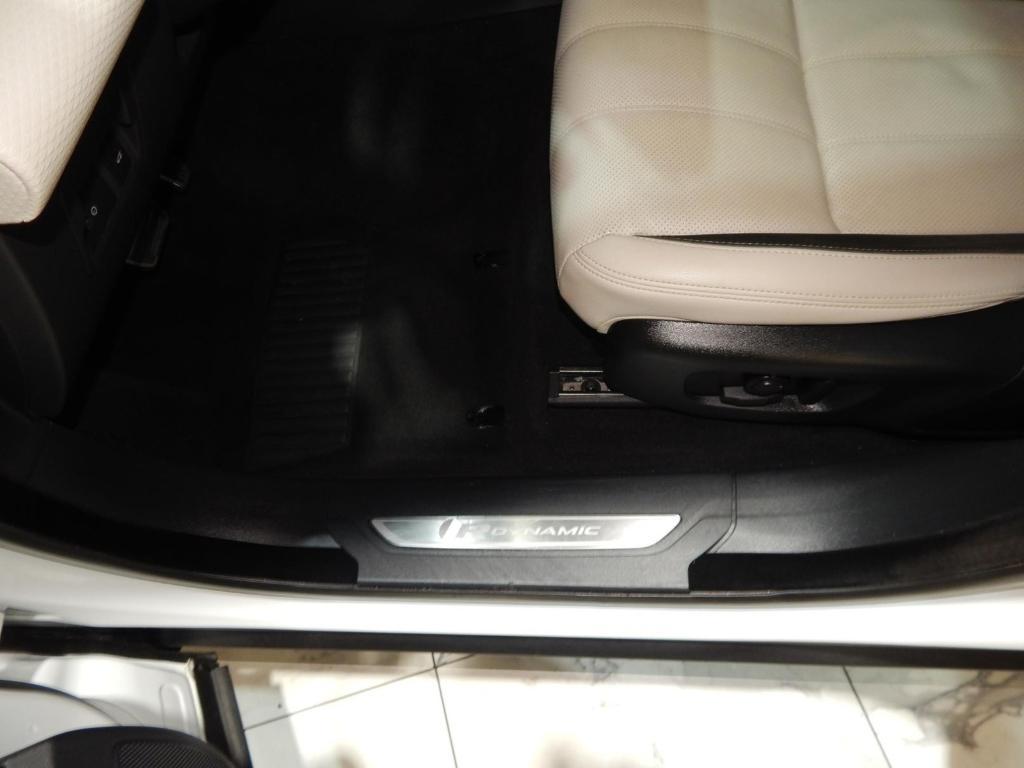 used 2022 Land Rover Range Rover Velar car, priced at $28,287