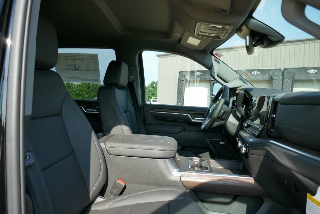 new 2025 GMC Sierra 2500 car, priced at $64,073
