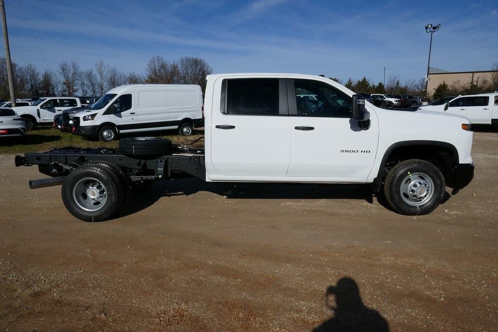 new 2025 Chevrolet Silverado 3500 car, priced at $61,058