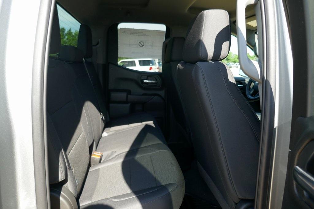 new 2025 GMC Sierra 1500 car, priced at $35,295
