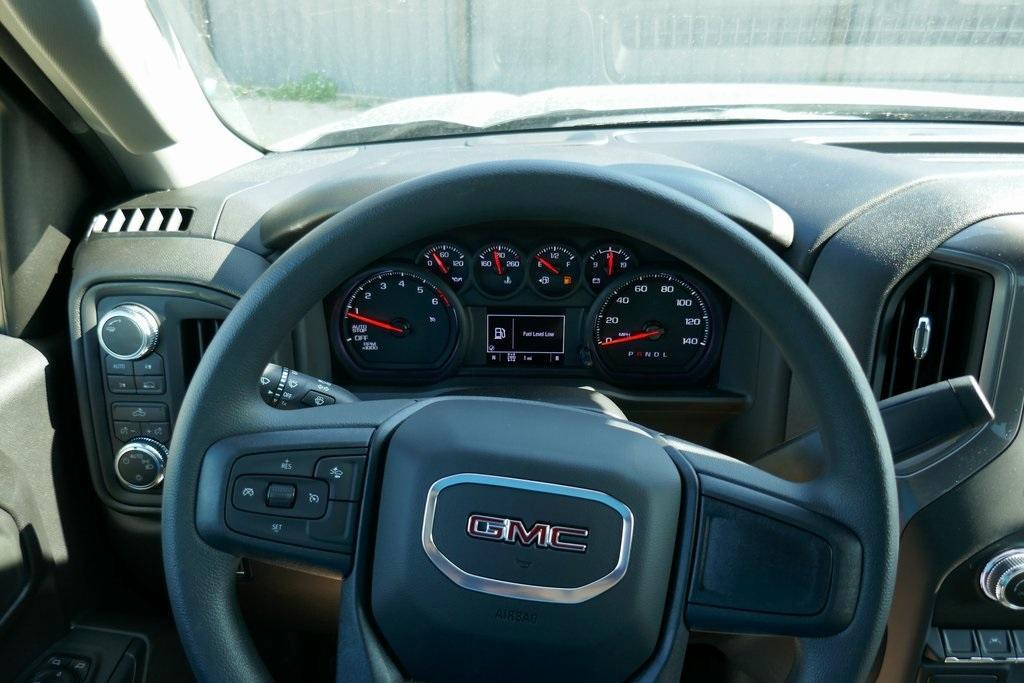 new 2025 GMC Sierra 1500 car, priced at $35,295