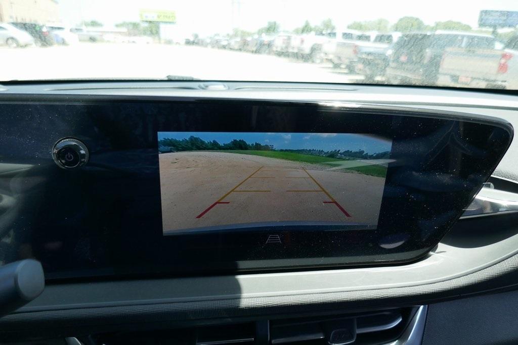 new 2025 Buick Envista car, priced at $24,017