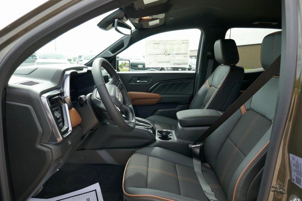 new 2025 GMC Canyon car, priced at $44,811