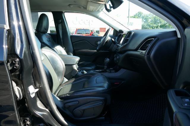 used 2020 Jeep Cherokee car, priced at $18,995