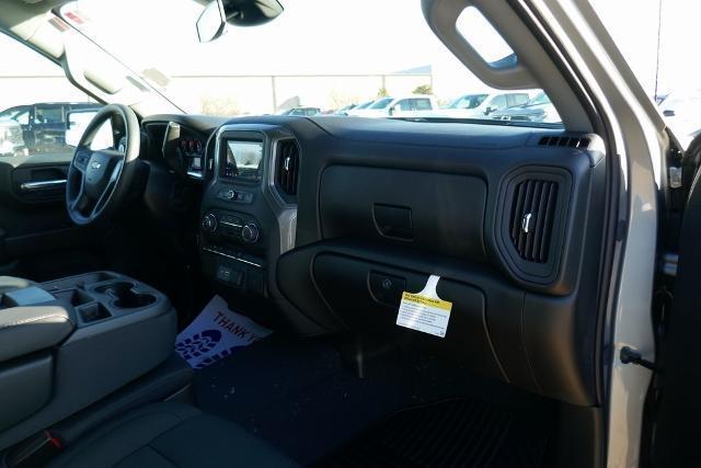 new 2025 Chevrolet Silverado 1500 car, priced at $40,334