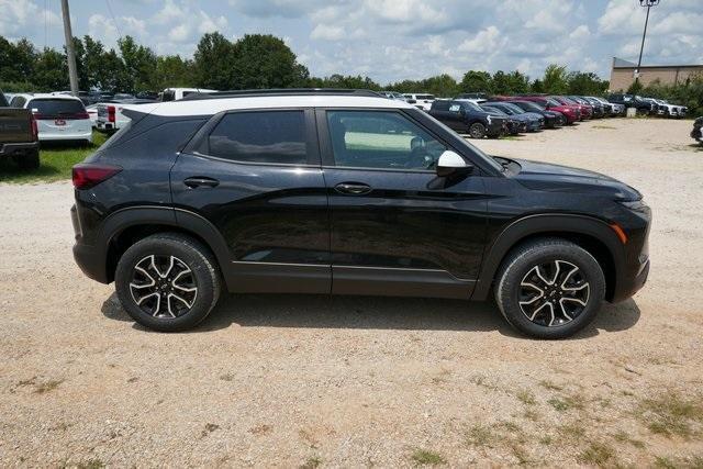 new 2025 Chevrolet TrailBlazer car, priced at $33,753