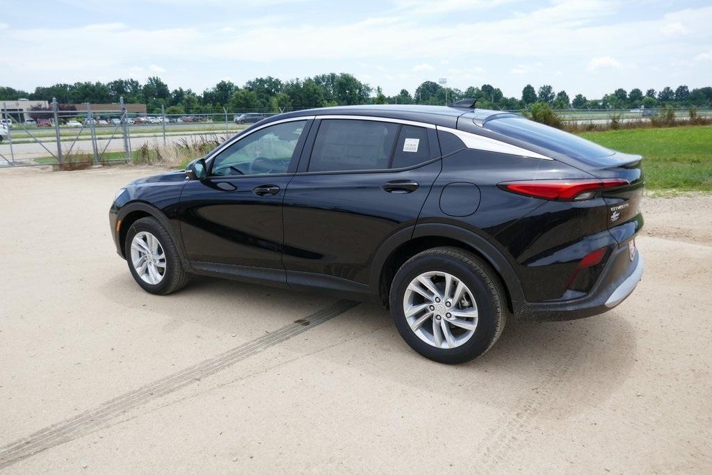 new 2025 Buick Envista car, priced at $24,017