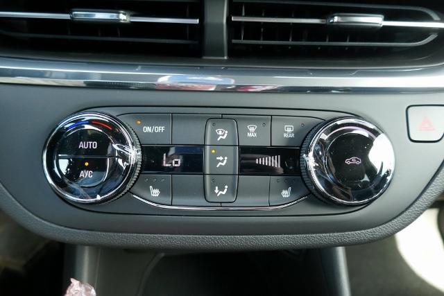new 2025 Buick Envista car, priced at $25,062