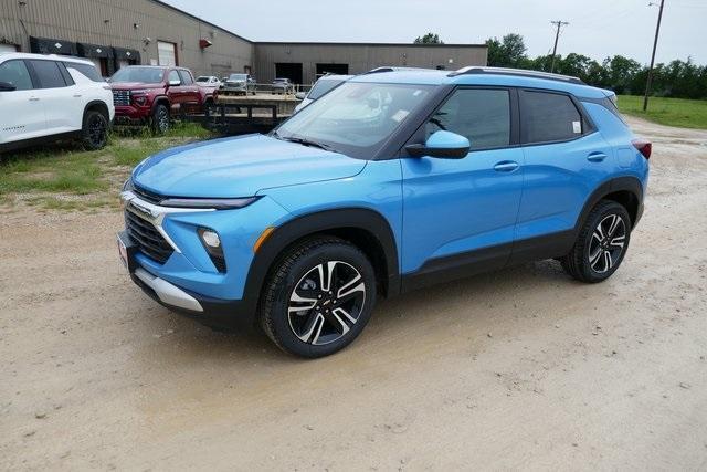 new 2025 Chevrolet TrailBlazer car, priced at $28,415