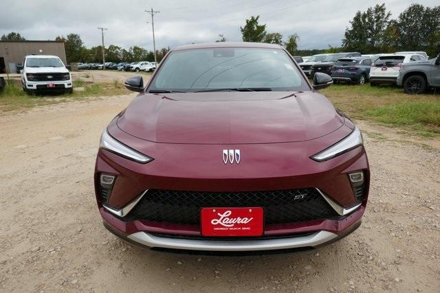 new 2025 Buick Envista car, priced at $26,002