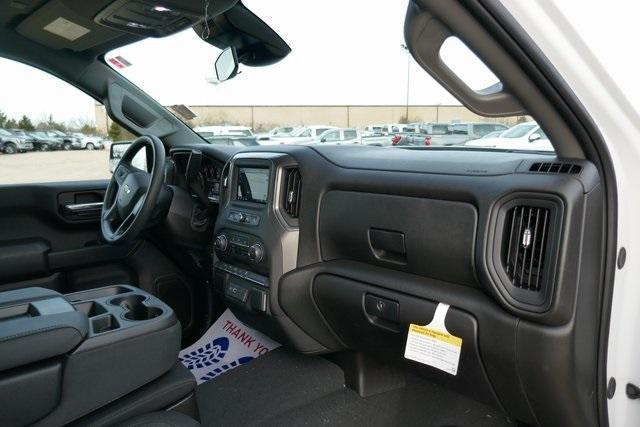 new 2025 Chevrolet Silverado 1500 car, priced at $41,692