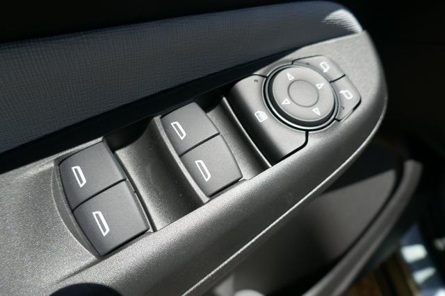 new 2025 Buick Envista car, priced at $24,602