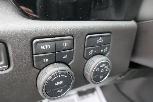new 2025 Chevrolet Silverado 1500 car, priced at $52,690