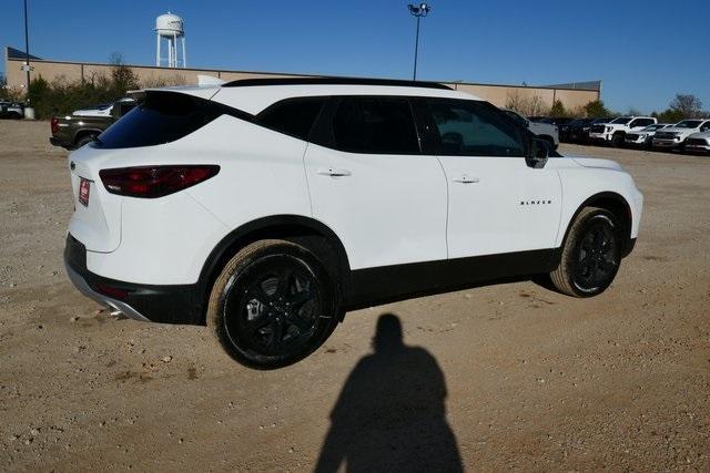 new 2025 Chevrolet Blazer car, priced at $32,666