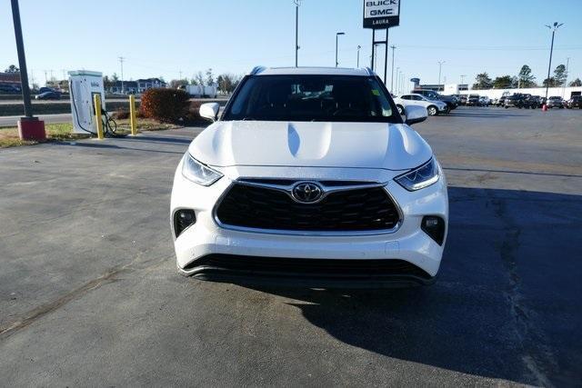 used 2021 Toyota Highlander car, priced at $35,495