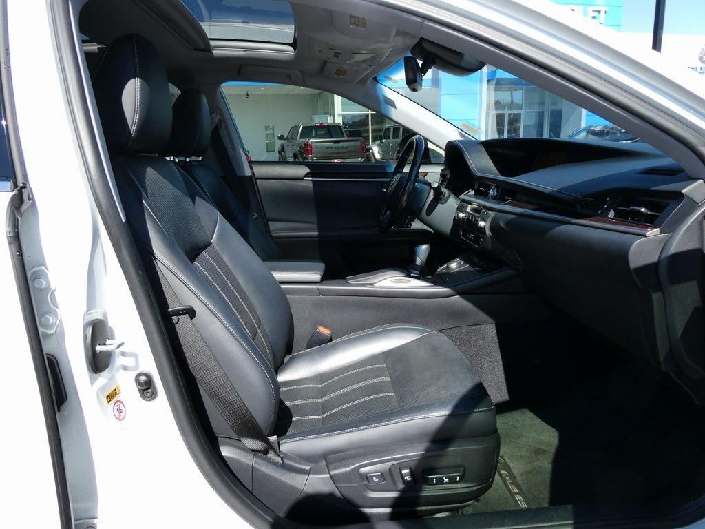 used 2016 Lexus ES 350 car, priced at $19,995