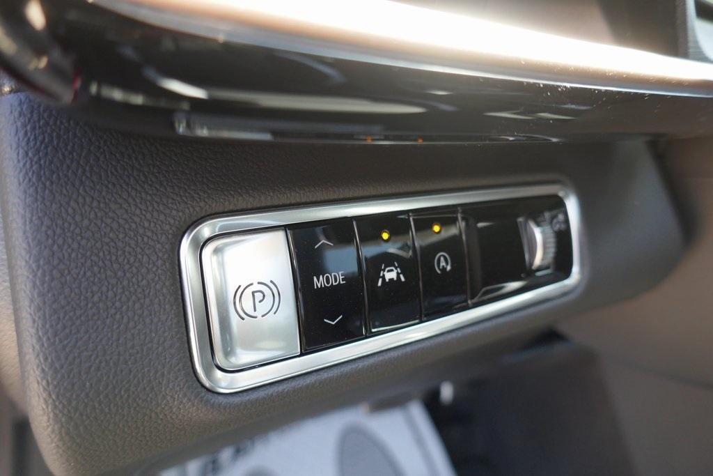 new 2025 Buick Envision car, priced at $40,834
