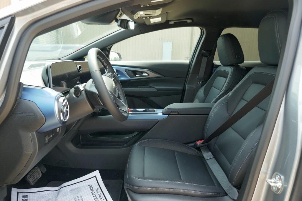 new 2025 Chevrolet Equinox EV car, priced at $35,788