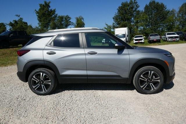 new 2025 Chevrolet TrailBlazer car, priced at $29,427