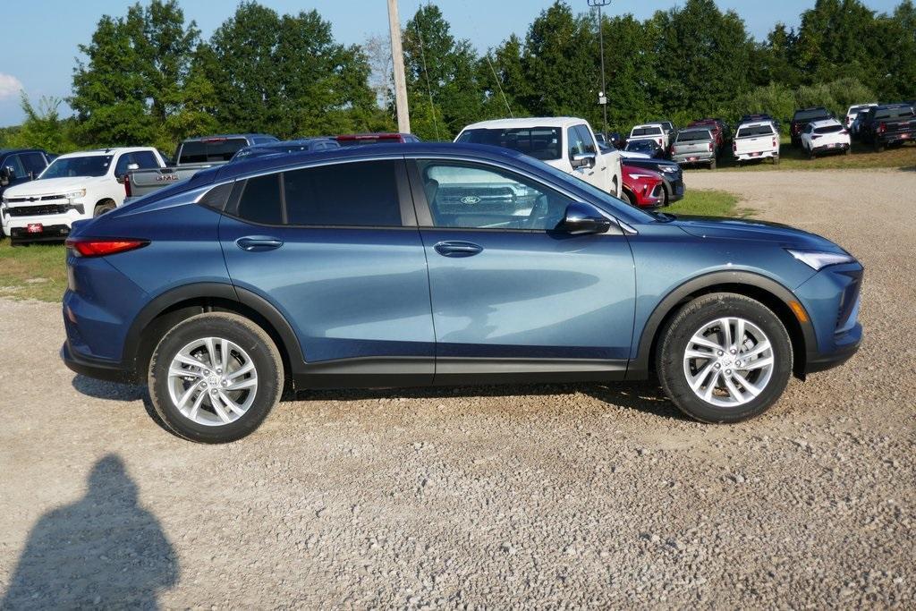 new 2025 Buick Envista car, priced at $24,602
