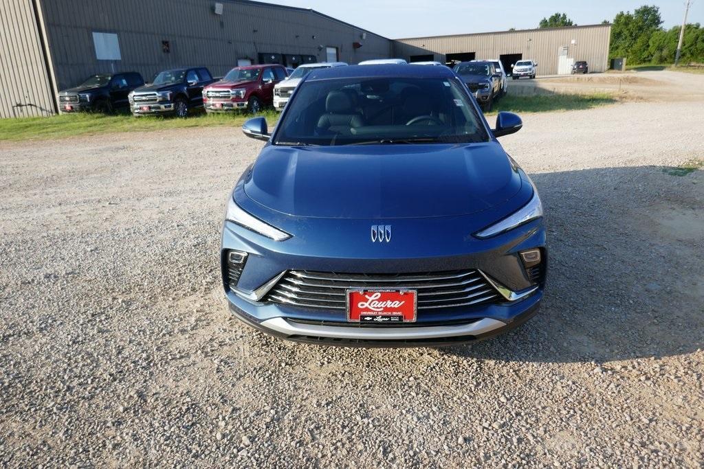 new 2025 Buick Envista car, priced at $23,102