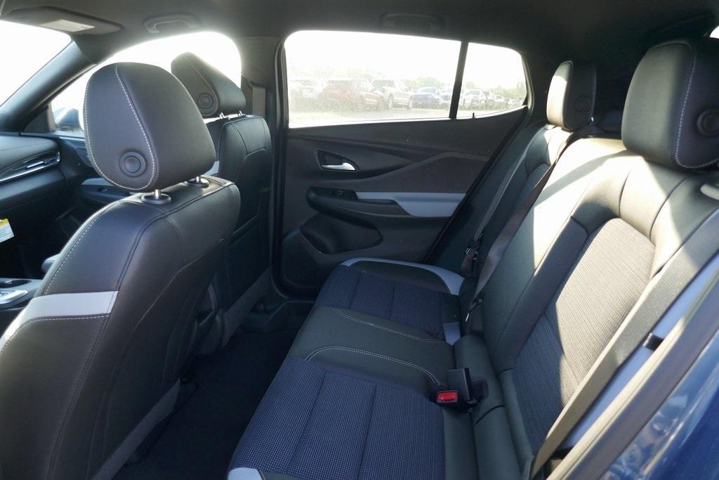 new 2025 Buick Envista car, priced at $24,602
