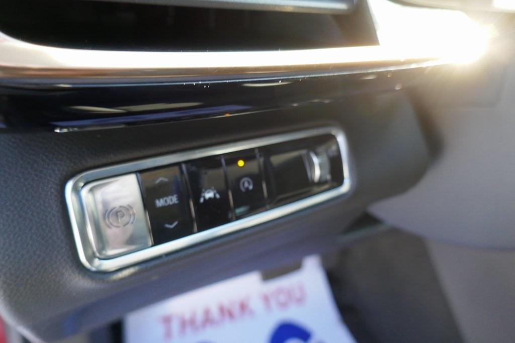 new 2025 Buick Envision car, priced at $43,182