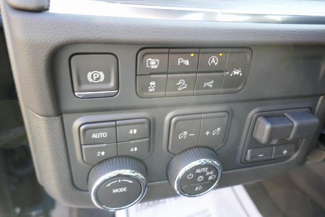 new 2025 Chevrolet Suburban car, priced at $76,487