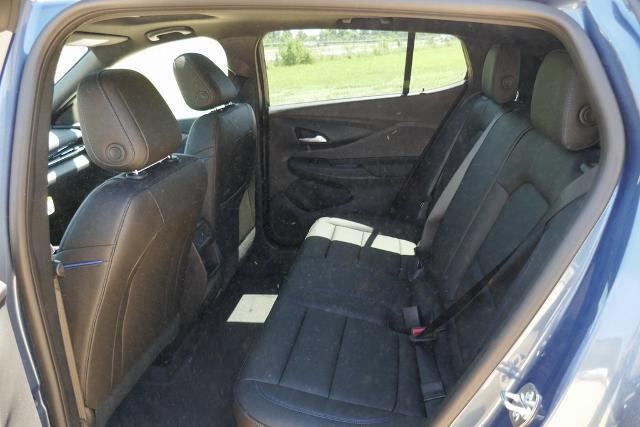 new 2025 Buick Envista car, priced at $28,072