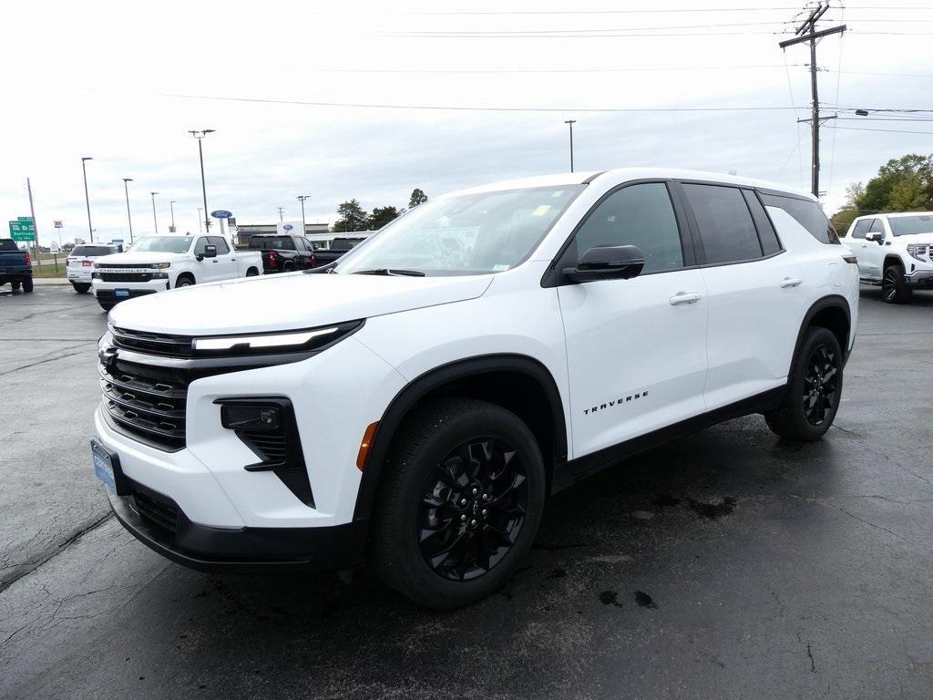 used 2024 Chevrolet Traverse car, priced at $35,495