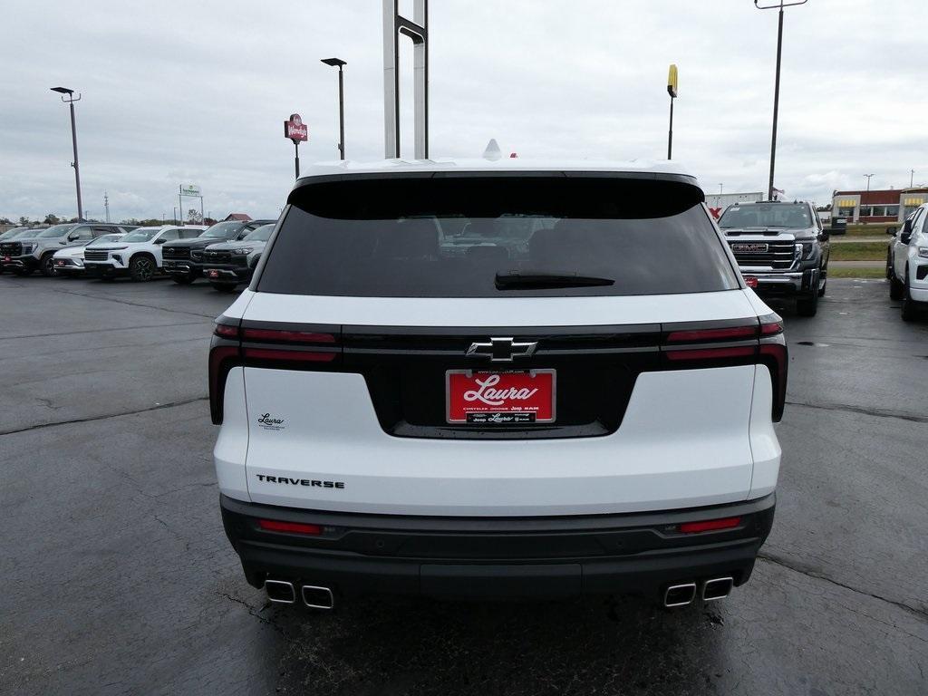 used 2024 Chevrolet Traverse car, priced at $35,495