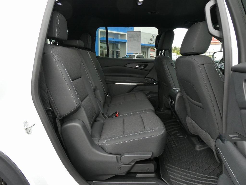 used 2024 Chevrolet Traverse car, priced at $35,495