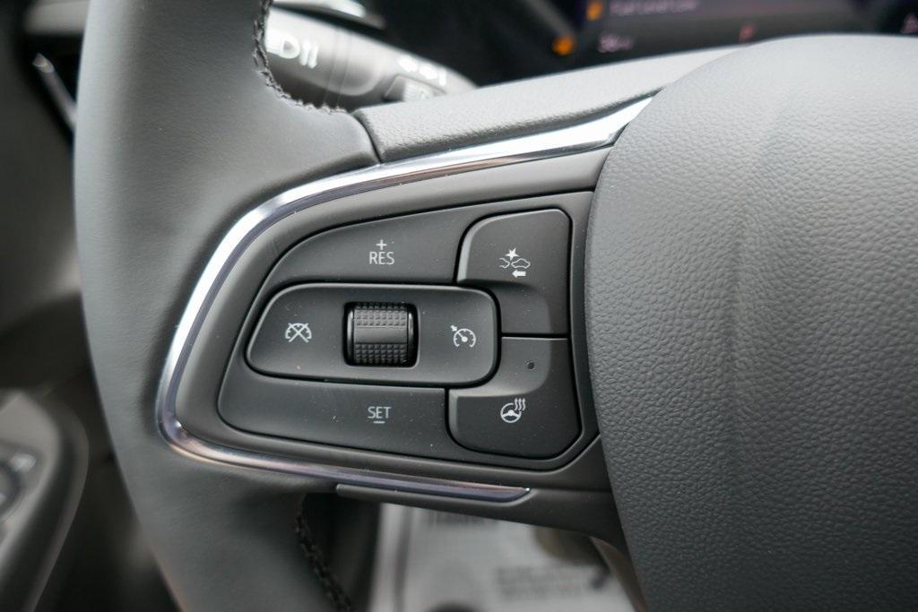 new 2025 Buick Envista car, priced at $26,572