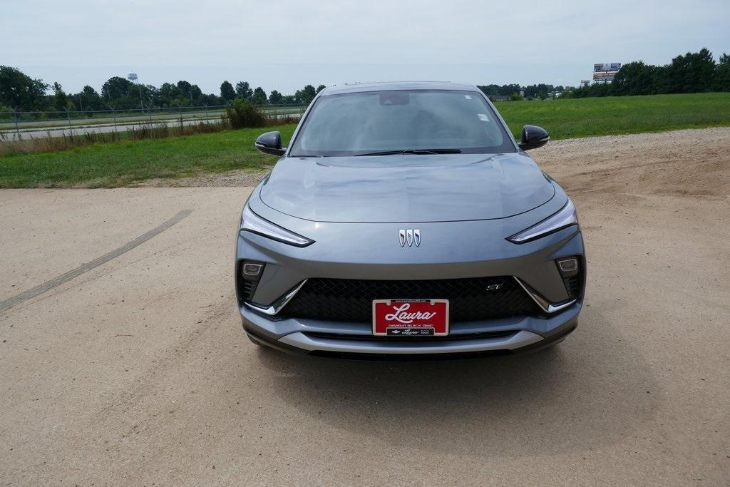 new 2025 Buick Envista car, priced at $26,572