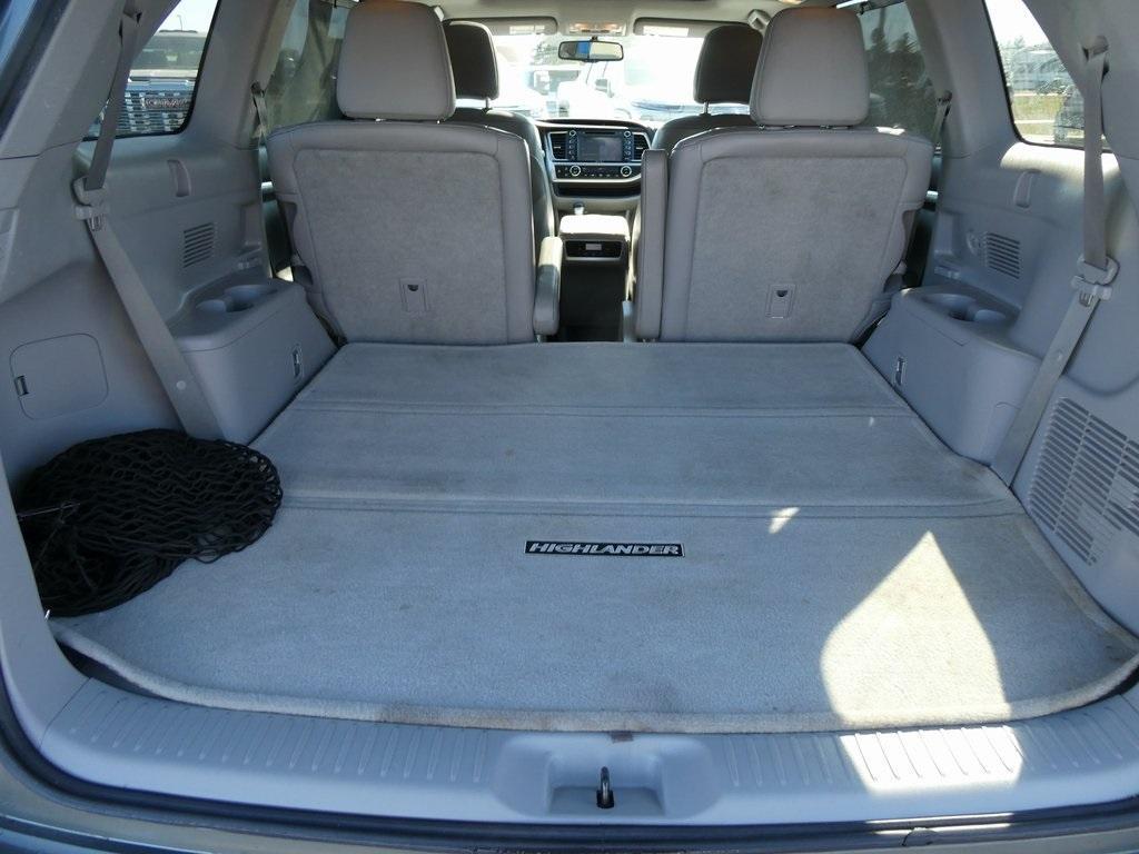 used 2015 Toyota Highlander car, priced at $18,995