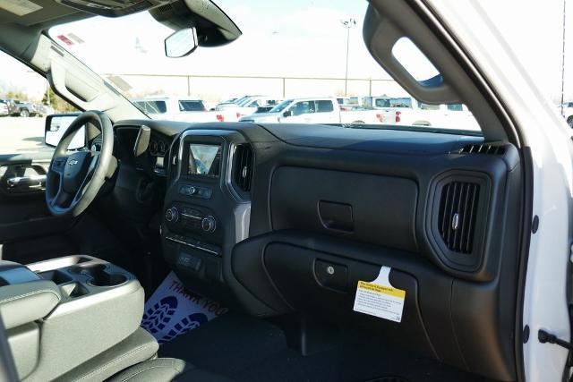 new 2025 Chevrolet Silverado 1500 car, priced at $40,334