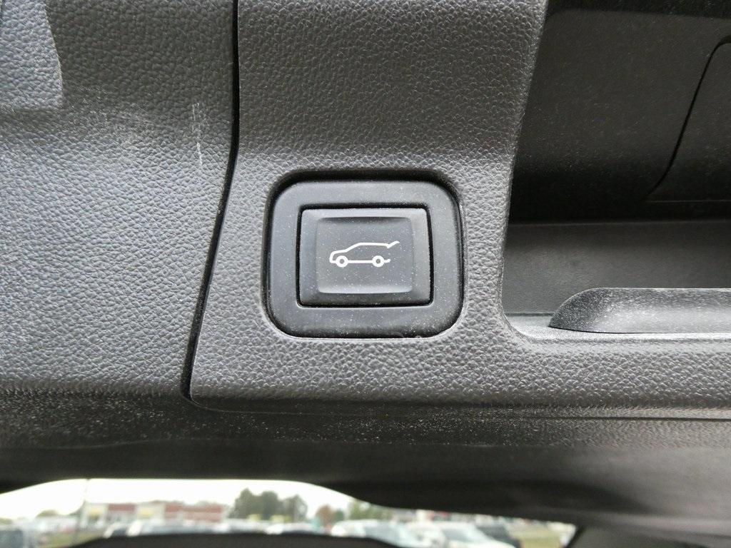 used 2022 GMC Acadia car, priced at $28,495