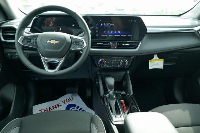 new 2025 Chevrolet TrailBlazer car, priced at $28,053