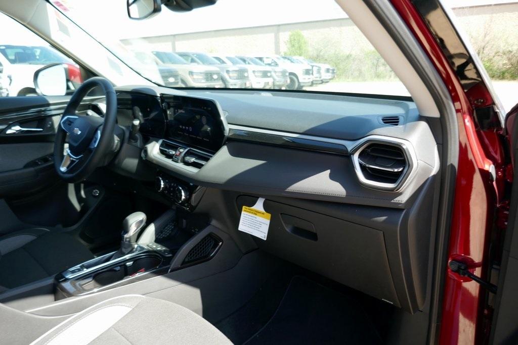 new 2025 Chevrolet TrailBlazer car, priced at $26,297