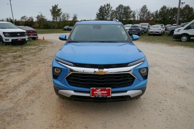 new 2025 Chevrolet TrailBlazer car, priced at $27,004