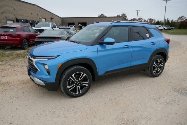 new 2025 Chevrolet TrailBlazer car, priced at $30,182