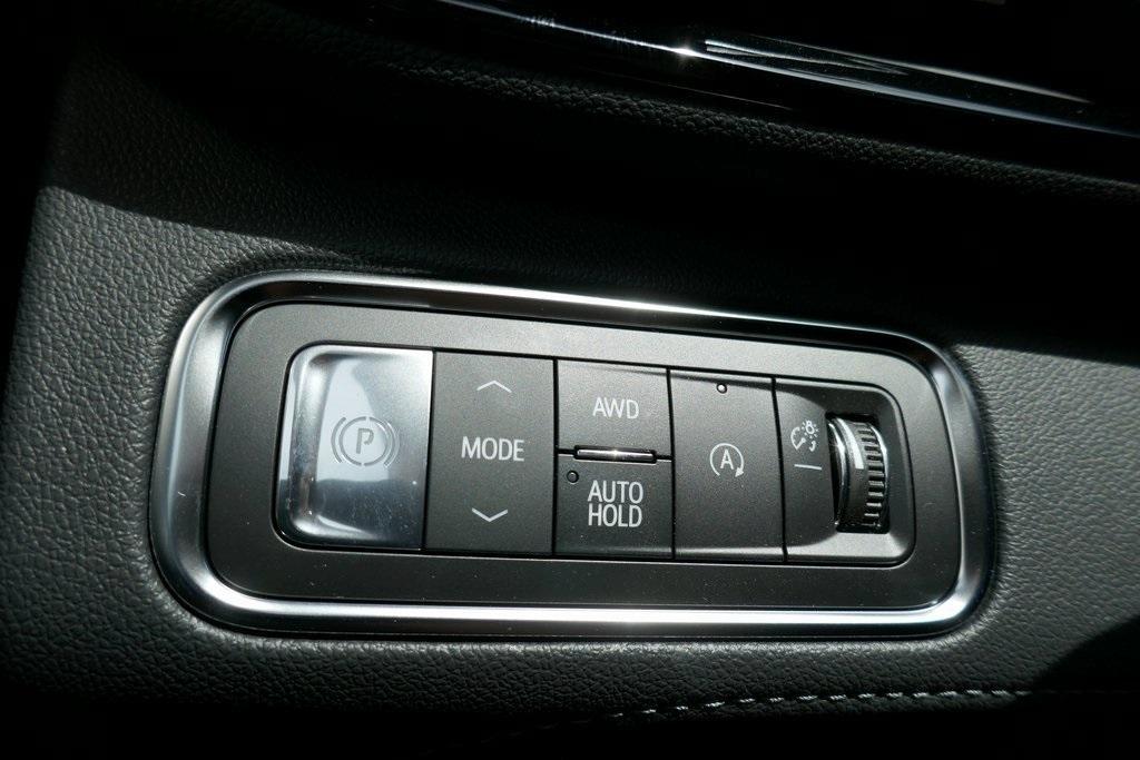 new 2025 Buick Enclave car, priced at $62,489
