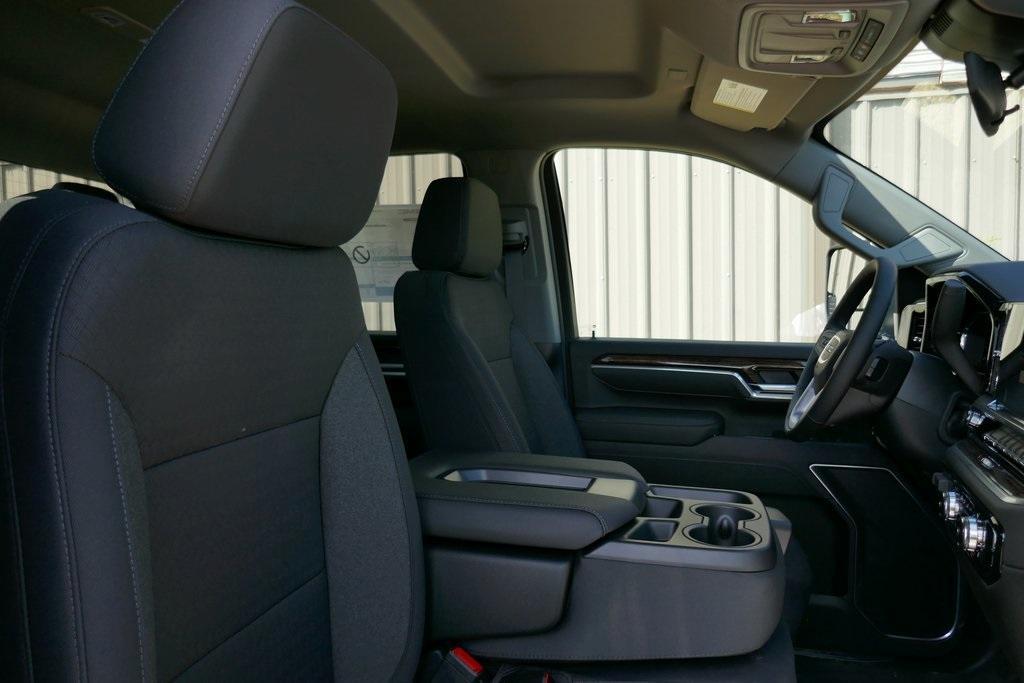 new 2025 GMC Sierra 2500 car, priced at $58,452