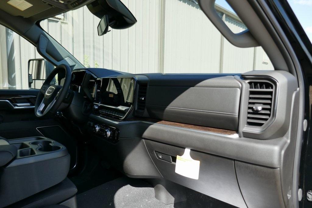 new 2025 GMC Sierra 2500 car, priced at $58,452