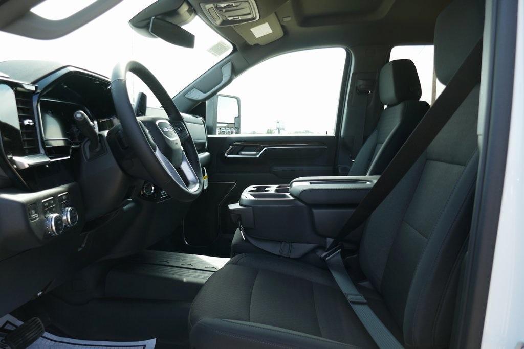 new 2025 GMC Sierra 2500 car, priced at $67,469