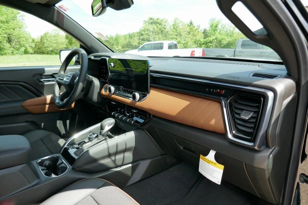 new 2025 GMC Canyon car, priced at $44,811