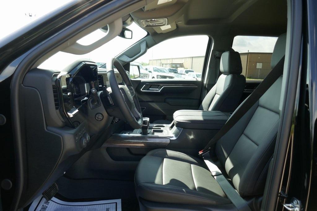 new 2025 Chevrolet Silverado 1500 car, priced at $53,530