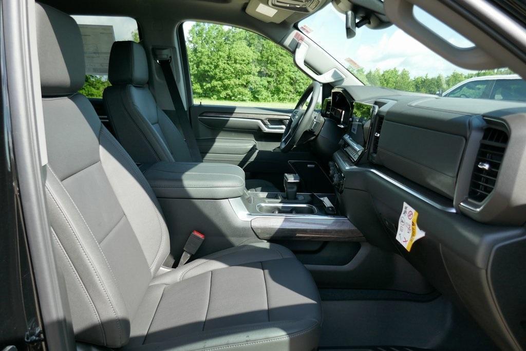 new 2025 Chevrolet Silverado 1500 car, priced at $53,530