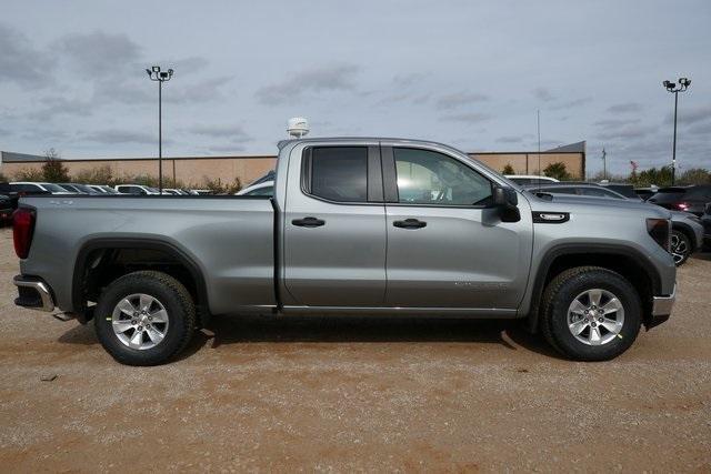 new 2025 GMC Sierra 1500 car, priced at $42,301